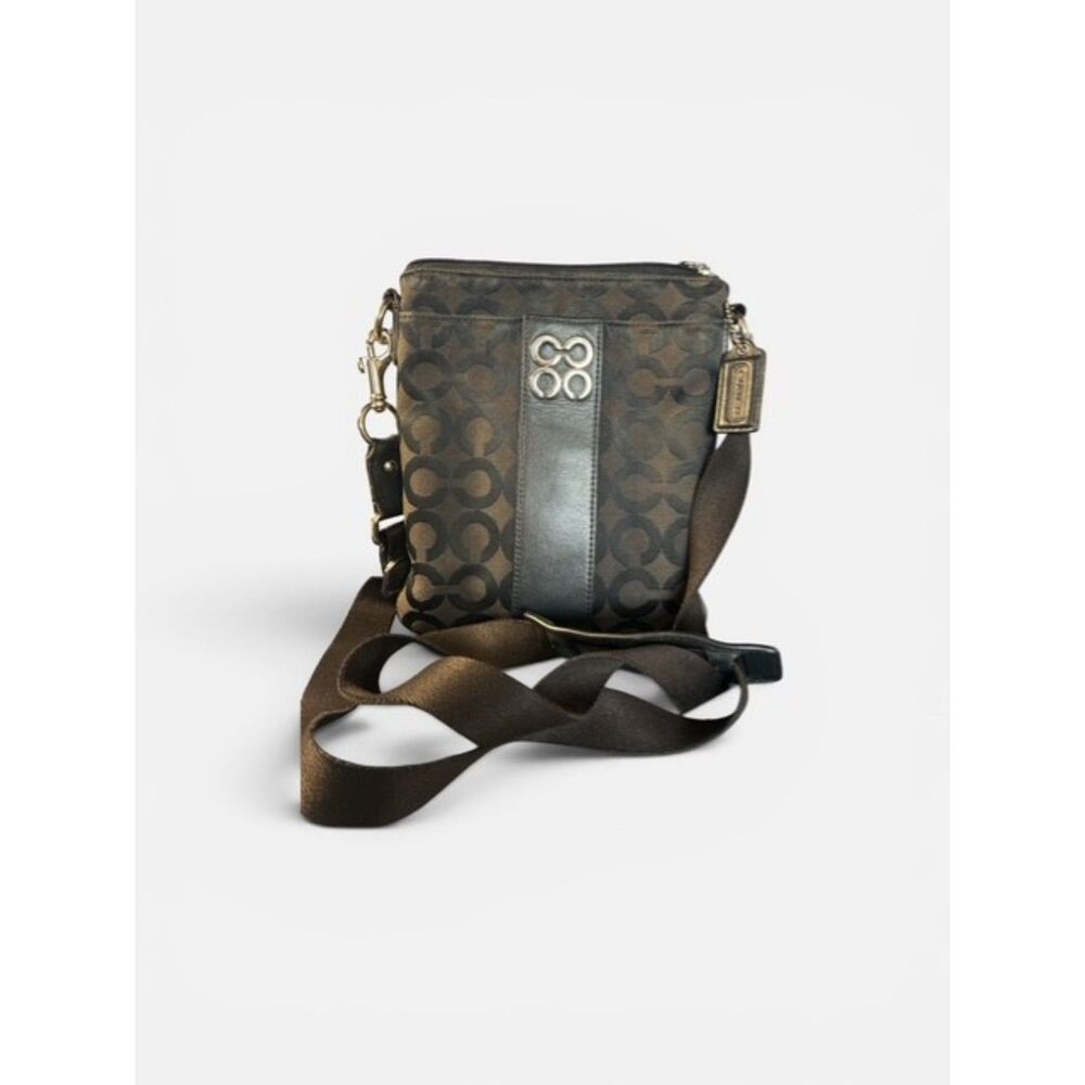 Coach Madison Op Art Signature Swingpack Crossbody Purse.